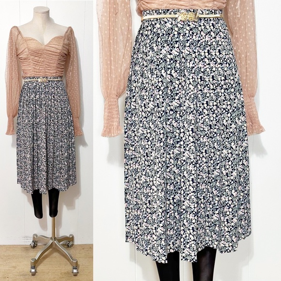 American Vintage Dresses & Skirts - 90s Navy Pleated Midi Skirt ft. Sprinkled Pastel Florals | Vintage